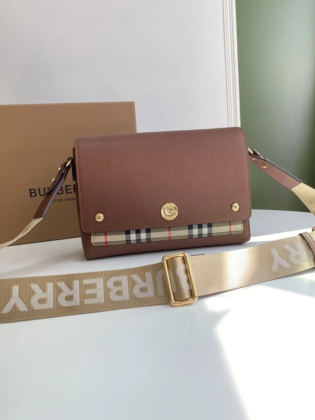 Official First Bag Ru Crossbody Bag-25-8.5-18cm Note BURBERRY 0522
